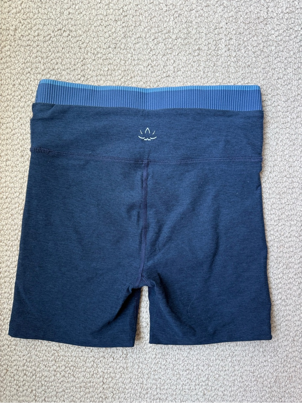 Beyond Yoga In the Mix Set (bra med, shorts small) - Picture 2 of 6